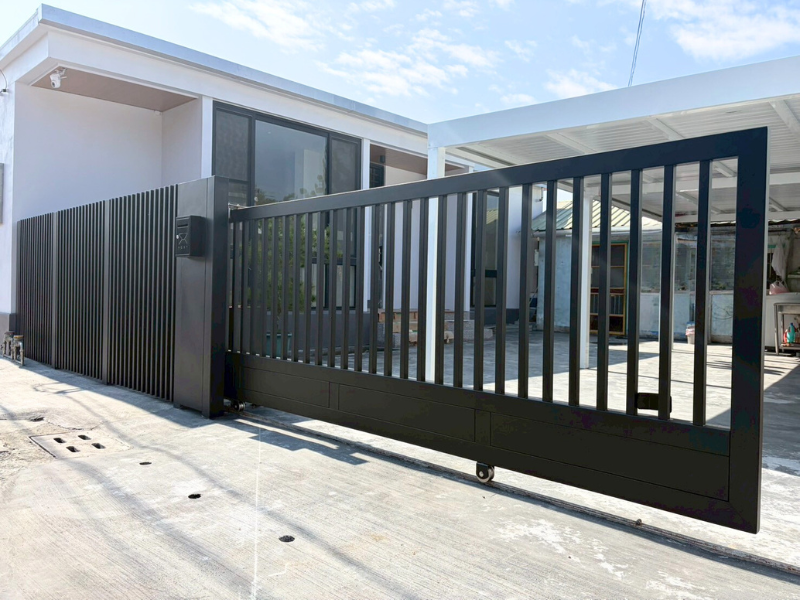 金屬烤漆隔柵&烤漆電動大門